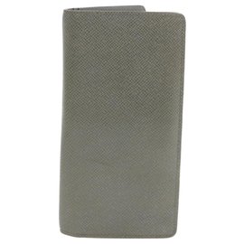 Louis Vuitton-LOUIS VUITTON Taiga Portefeuille Brazza Long Wallet Gracie M32653 auth 18815-Grey