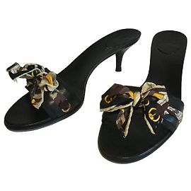 Gucci Mulas de cruzeiro com lenço de seda Preto