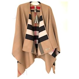 Burberry-NUOVA MANTELLA PONCHO CHARLOTTE BURBERRY REVERSIBILE CON ETICHETTE-Beige