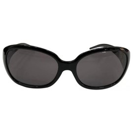 Fendi-Sunglasses-Black