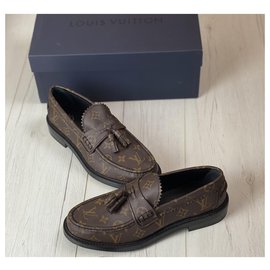 Louis Vuitton-Voltaire Loafer-Braun