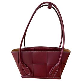 Bottega Veneta Arco Bordeaux