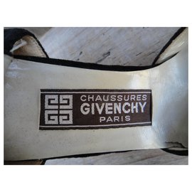 Givenchy-Zapatos de tacón Givenchy p vintage 40-Negro