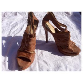 Alexandre Birman-High heeled platform sandals with reptile print-Brown