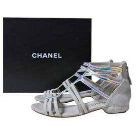 Chanel-Tamanho das sandálias planas de camurça Chanel 37-Multicor