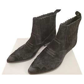 Bottines Tucson Roseanna en peau de daim noir Noir