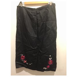 French Connection-Embroidered skirt-Black