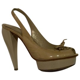 Burberry-Patent peeptoes with slingback, BURBERRY-Beige,Grey