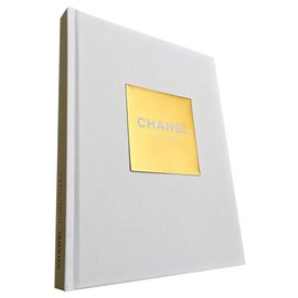 Chanel-CHANEL PHOTOGRAPHY BOOK-White,Golden