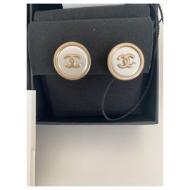Chanel-Chanel Boucles d’oreilles Clips neuves-Bijouterie dorée