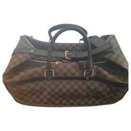 Louis Vuitton-bolsa de viaje de luis vuitton.-Castaño
