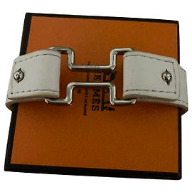 Pulsera Hermès de cuero con hebilla H plateada Talla L Blanco