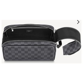 Louis Vuitton-Tasca per kit WC LV Dopp-Grigio