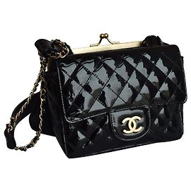 Chanel Mini bolsa atemporal com bolsa de renda Preto
