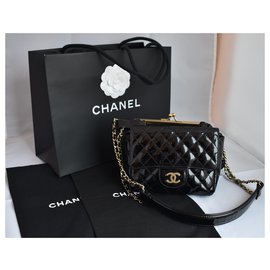 Chanel-Mini bolso atemporal con embrague de encaje-Negro