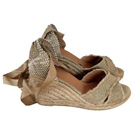 Castaner Bluma model Golden