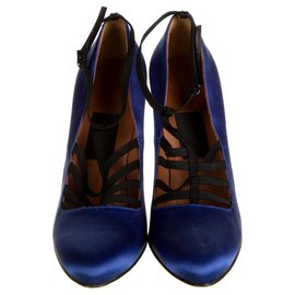 Lanvin-Zapatos de salón Lanvin con tira en T-Azul