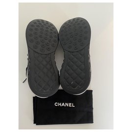 Chanel-Zapatillas Chanel-Negro,Blanco
