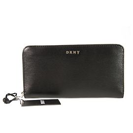 DKNY Donna Karan Bryant - nova carteira de couro preto com zíper nova Preto