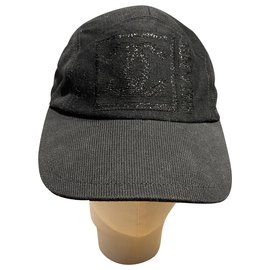Chanel-Sombreros-Negro