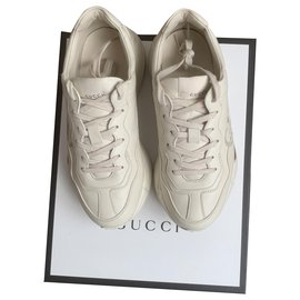 Gucci-sneakers-Crème