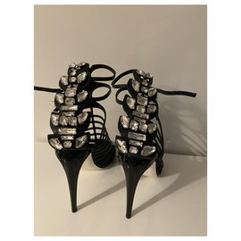 Fendi-Sandals-Black