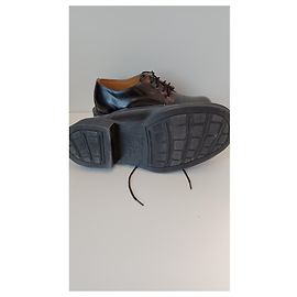 Dr. Martens Derbies de piel negra con cordones Negro