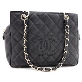 Chanel-Bolsa de ombro CHANEL com corrente de caviar sacola de compras preta acolchoada-Preto