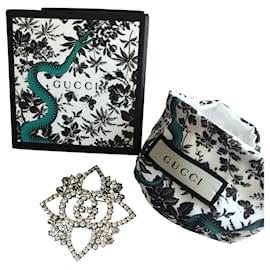 Gucci Pins e spille Silver hardware