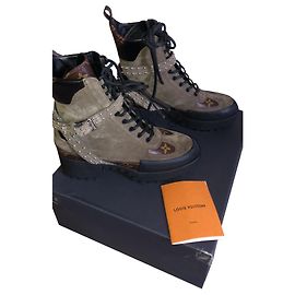 Louis Vuitton Laureate Ankle Boots Khaki Suede Khaki