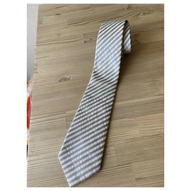 Chanel-Ties-Cream,Dark grey