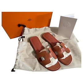Hermès Oran Mules Pink Leather Pink