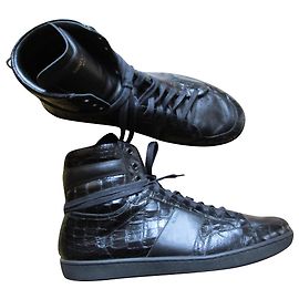 Saint Laurent Baskets cuir noir, pointure 46. Noir