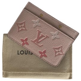 Louis Vuitton-LV do titular do cartão junto à piscina-Rosa
