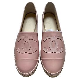 Alpargatas Chanel de charol rosa Rosa