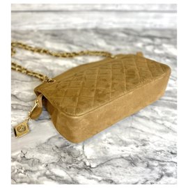 Chanel-Excelente bolsa Chanel em camurça camel com dourado-Caramelo