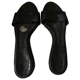 Chanel Slides Black Patent Leather Black
