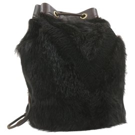 Louis Vuitton-LOUIS VUITTON V line Shoulder Bag fur Black LV Auth th1021-Black