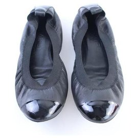 Chanel Sapatilhas de boné para bailarinas Outro