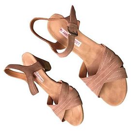 Janet & Janet Des sandales Beige