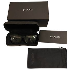 Occhiali da sole Chanel quadrati neri Nero