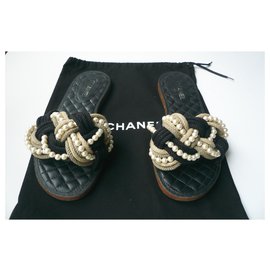 claquette chanel transparente