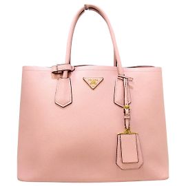 Prada säumte Pink