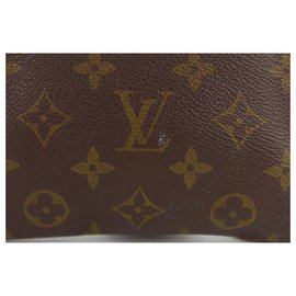 Louis Vuitton-Monograma Kisslock Pouch Wristlet Marais Bucket Clutch-Outro