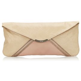Chloé Clutch de cuero marrón Chloe Castaño Beige