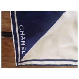 Chanel-Carré de soie Chanel-Blanc,Bleu Marine
