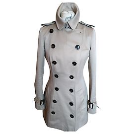 Burberry Prorsum Gabardina entallada Beige