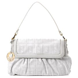Fendi Bolsa de charme de couro perfurado do chef branco Outro