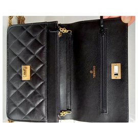Chanel-Brieftasche an der Kette 2.55-Schwarz