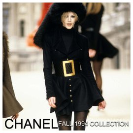 Chanel-Pasarela Chanel Vintage 1994 Cinturón ancho corsé matelassé-Negro,Gold hardware